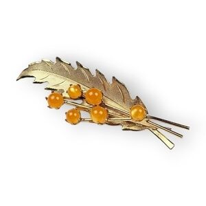Vintage Orange Moonglow Lucite Brooch Leaf Berries Gold Plated Harvest 2.75"